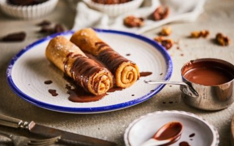 creps gundel con salsa de chocolate, uno de los postres más iconicos